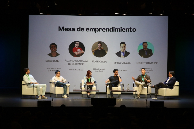 Els cinc ponents de la taula d'emprendenoria durant l'Andorra Economic Forum, celebrat al Centre de Congressos d'Andorra la Vella.