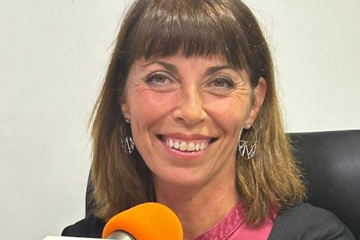 Carmen Cid és una especialista en naturopatia i en Grabovoi.