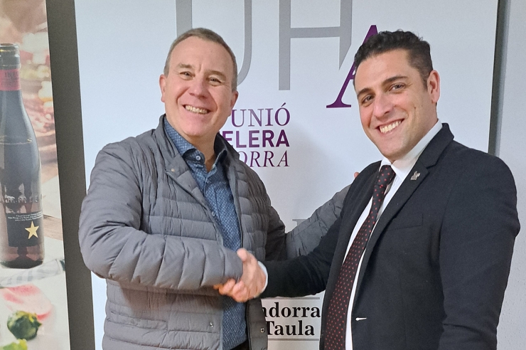 El president de la Unió Hotelera, Jordi París  i el de l'Skål Club d’Andorra, Emili Yepes.