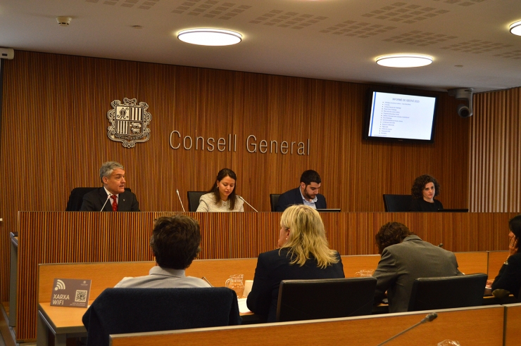 El director de l'Institut Nacional de l'Habitatge, Josep Maria Pla, durant la seva compareixença davant la comissió legislativa d'Economia.