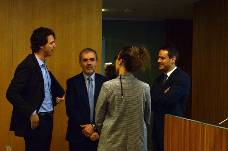 El president del consell d'administració  de la CASS, Marc Galabert, i el director de la parapública, Josep Escoriza, moments abans de l'inici de la compareixença.