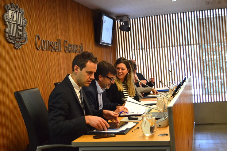 Un moment de la compareixença del president del consell d'administració  de la CASS, Marc Galabert, i el president de la comissió gestora del  fons de reserva de jubilació, Jordi Cinca, davant la comissió  legislativa de seguiment i sostenibilitat de les pensions de la CASS.