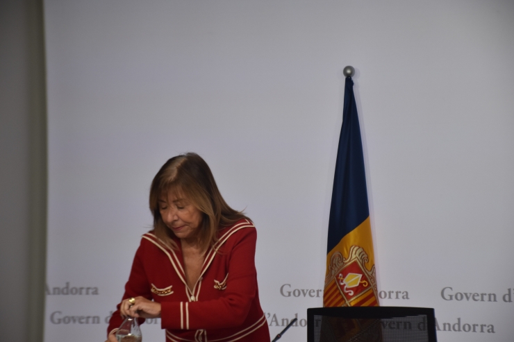 La ministra de Presidència, Economia, Treball i Habitatge, Conxita Marsol, durant la roda de premsa.